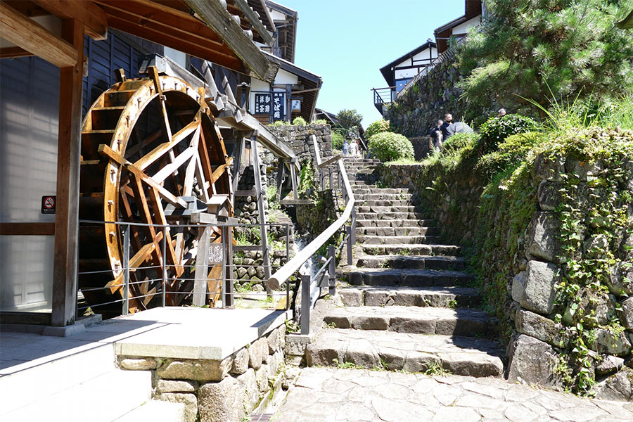 風情漂う宿場町「馬籠宿」